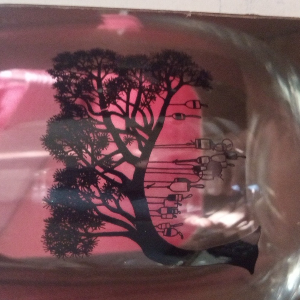 Salty Raven  Wine glasses. 8 oz . Clear with Spooky Tree and Black Birds - Picture 3 of 4